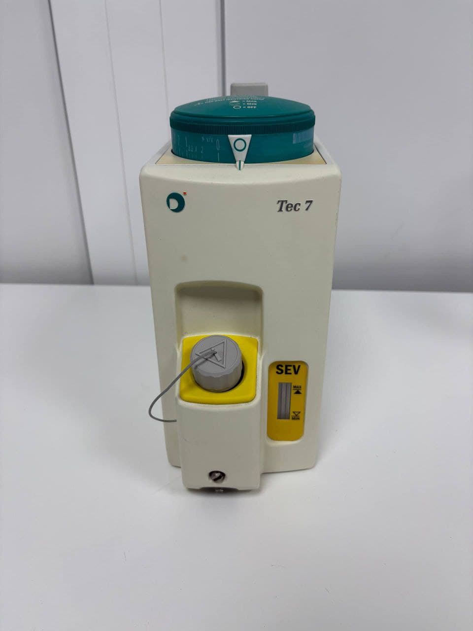 Випарник анестетиків  Випаровувач GE DATEX-OHMEDA TEC7 Sevoflurane Anesthesia Vaporizer